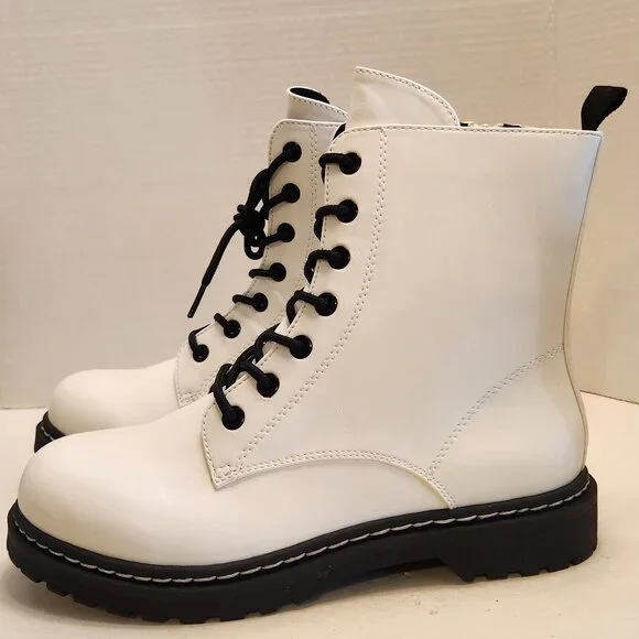 Torrid Size 10 "Stevie" White Chunky Combat Boot Black Sole & Black Laces NIB - Picture 8 of 14